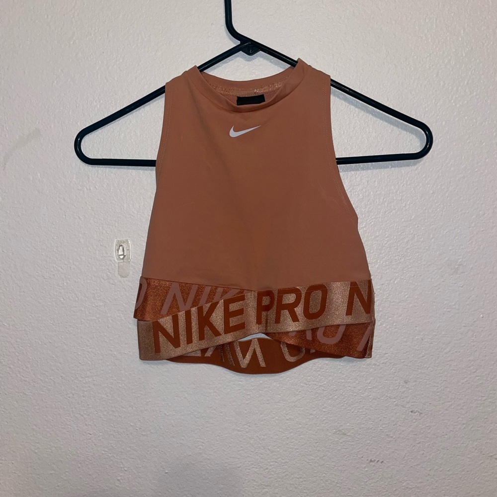 Nike workout crop top
